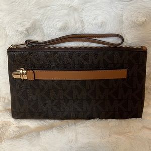 Michael Kors Clutch